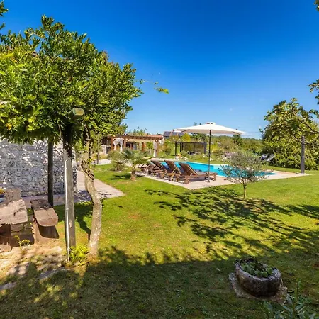 Βίλα Stari Dor By Villsy - Large Garden With Pool And Playground For Kids And Adults