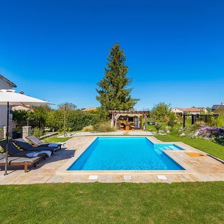 Βίλα Stari Dor By Villsy - Large Garden With Pool And Playground For Kids And Adults *